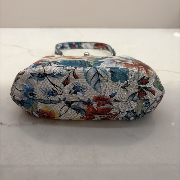 HOBO Floral Bag with Silver Accents. PRICED TO SELL - Picture 13 of 16